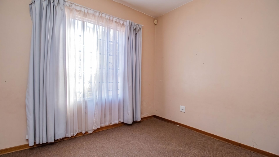 3 Bedroom Property for Sale in Azalea Park North West
